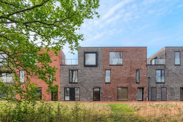 Strakke nieuwbouwwoningen in Kuurne